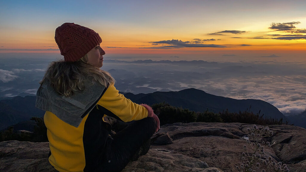 Nascer do sol no Pico da Bandeira